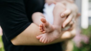 علاج امتناع الطفل عن الرضاعة الطبيعية