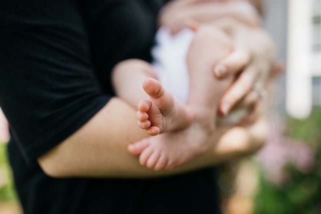 علاج امتناع الطفل عن الرضاعة الطبيعية